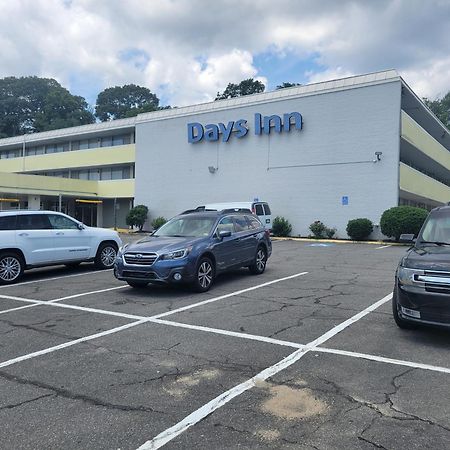 Days Inn By Wyndham Alexandria South Екстериор снимка