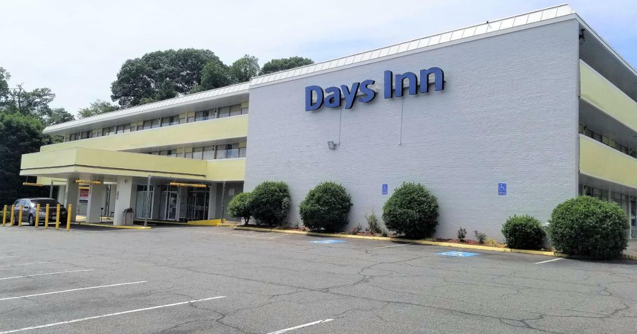 Days Inn By Wyndham Alexandria South Екстериор снимка